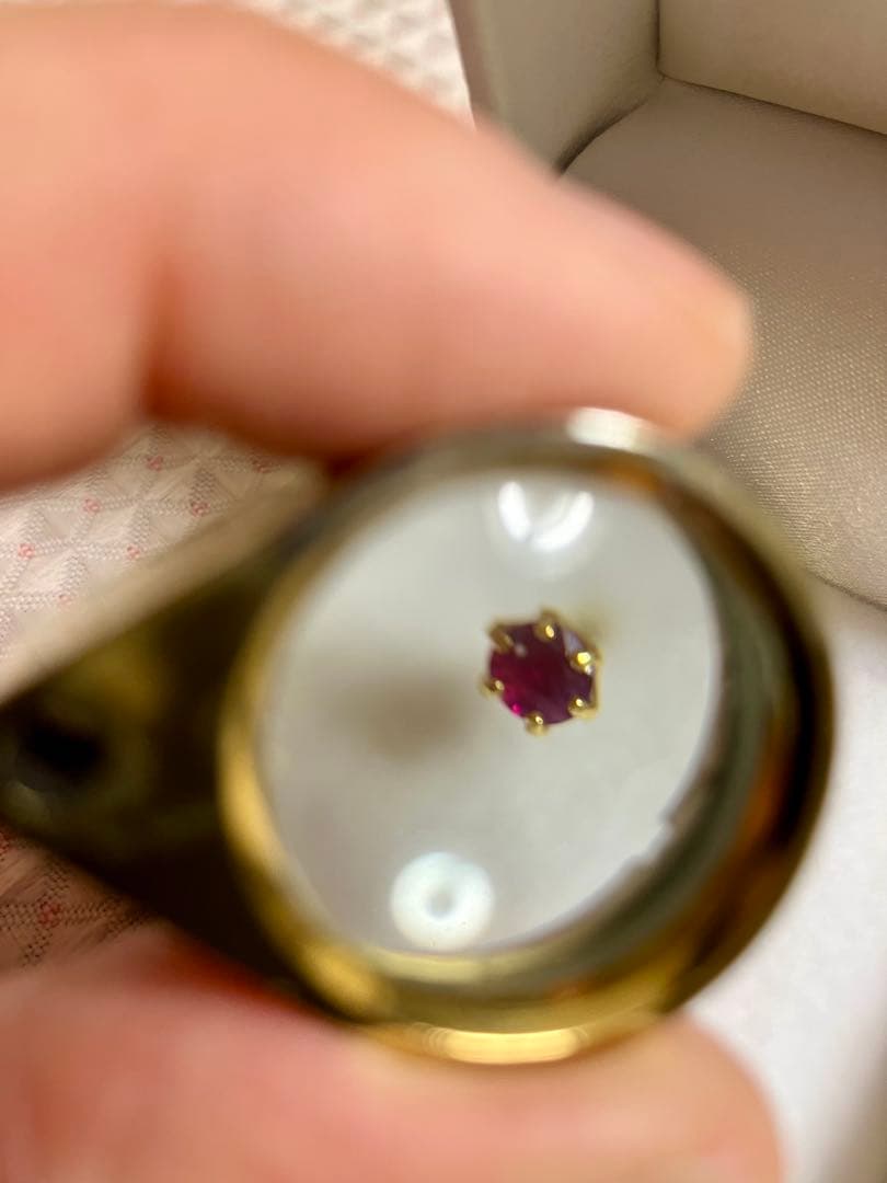 K18＊ルビーピアスです