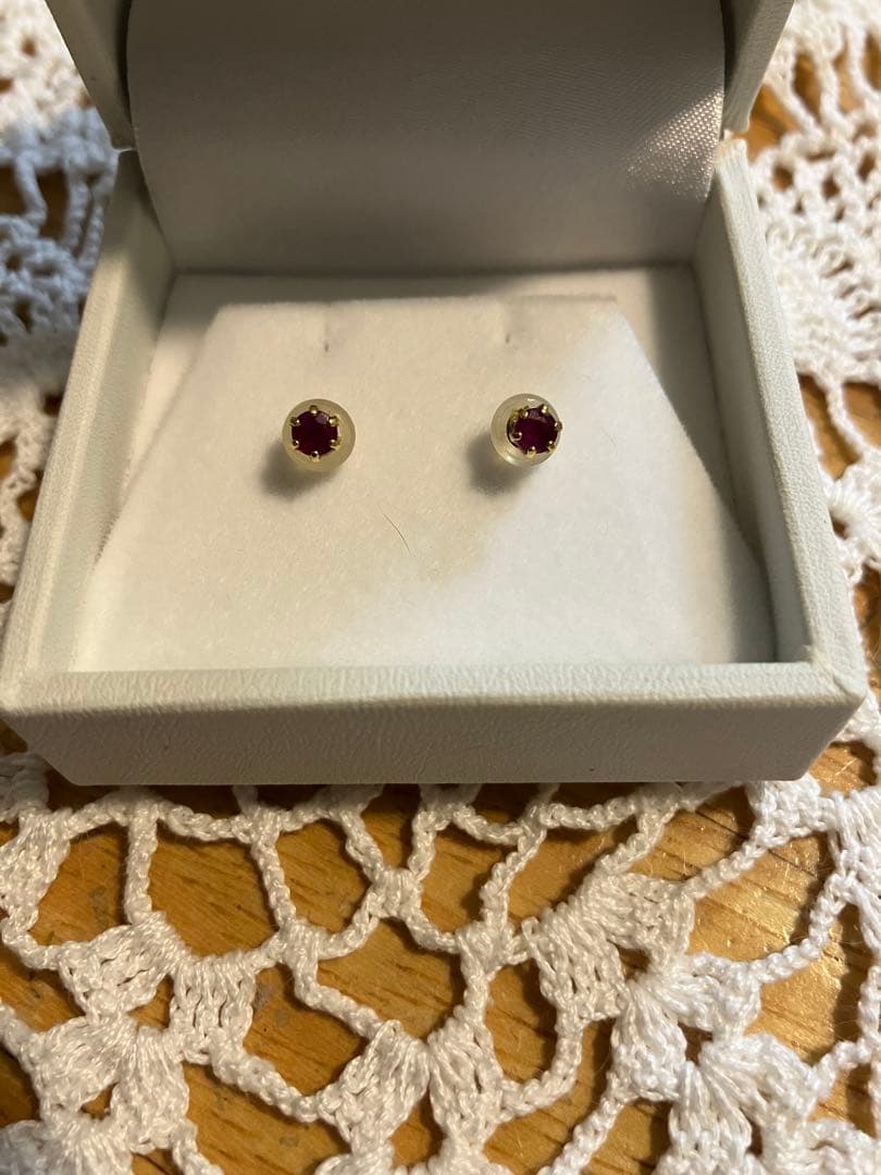 K18＊ルビーピアスです