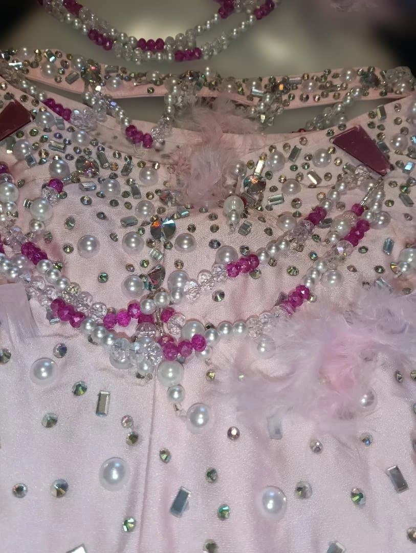 【新品Sale】デザイナーズベリーダンス セットアップ ピンク ビーズ装飾