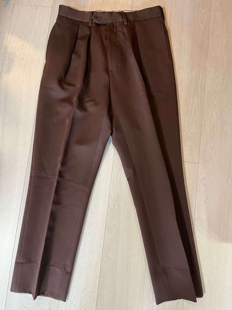 NEAT ブラウン プリーツスラックス