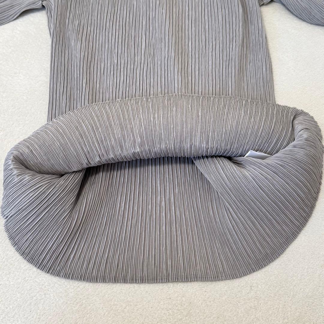極美品✨ISSEY MIYAKE プリーツ　グレー　長袖　ハイネック　Lサイズ