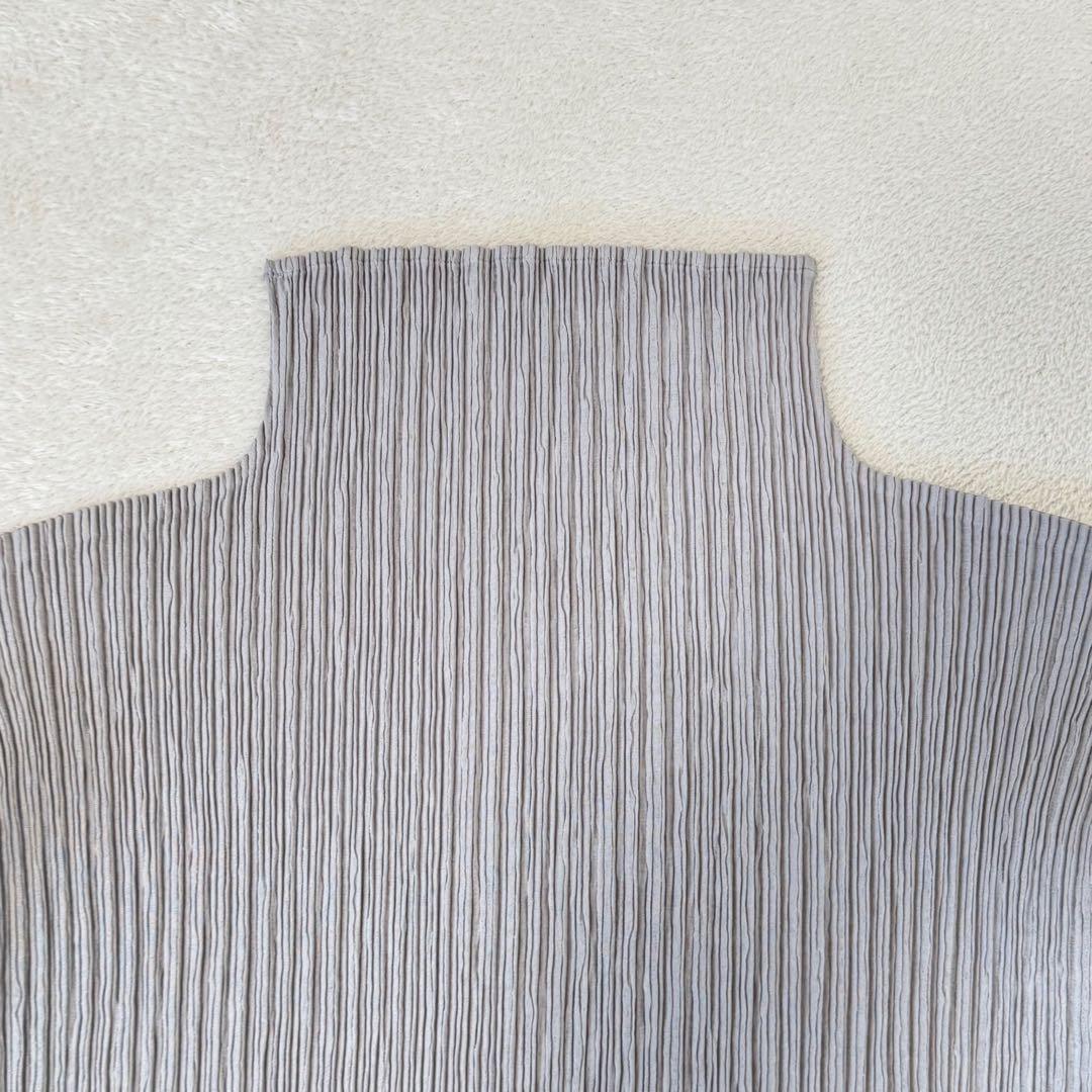 極美品✨ISSEY MIYAKE プリーツ　グレー　長袖　ハイネック　Lサイズ