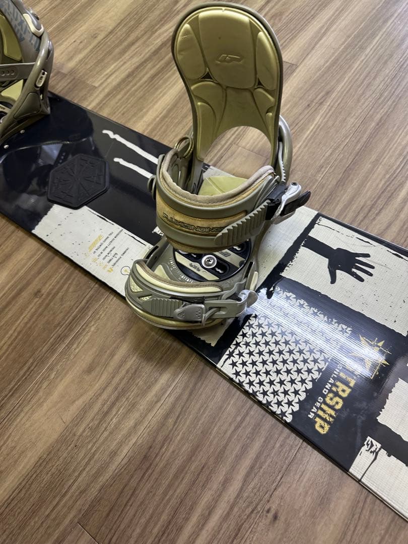 スノーボード FANATIC 152cmビンディングFLUX size Mセット