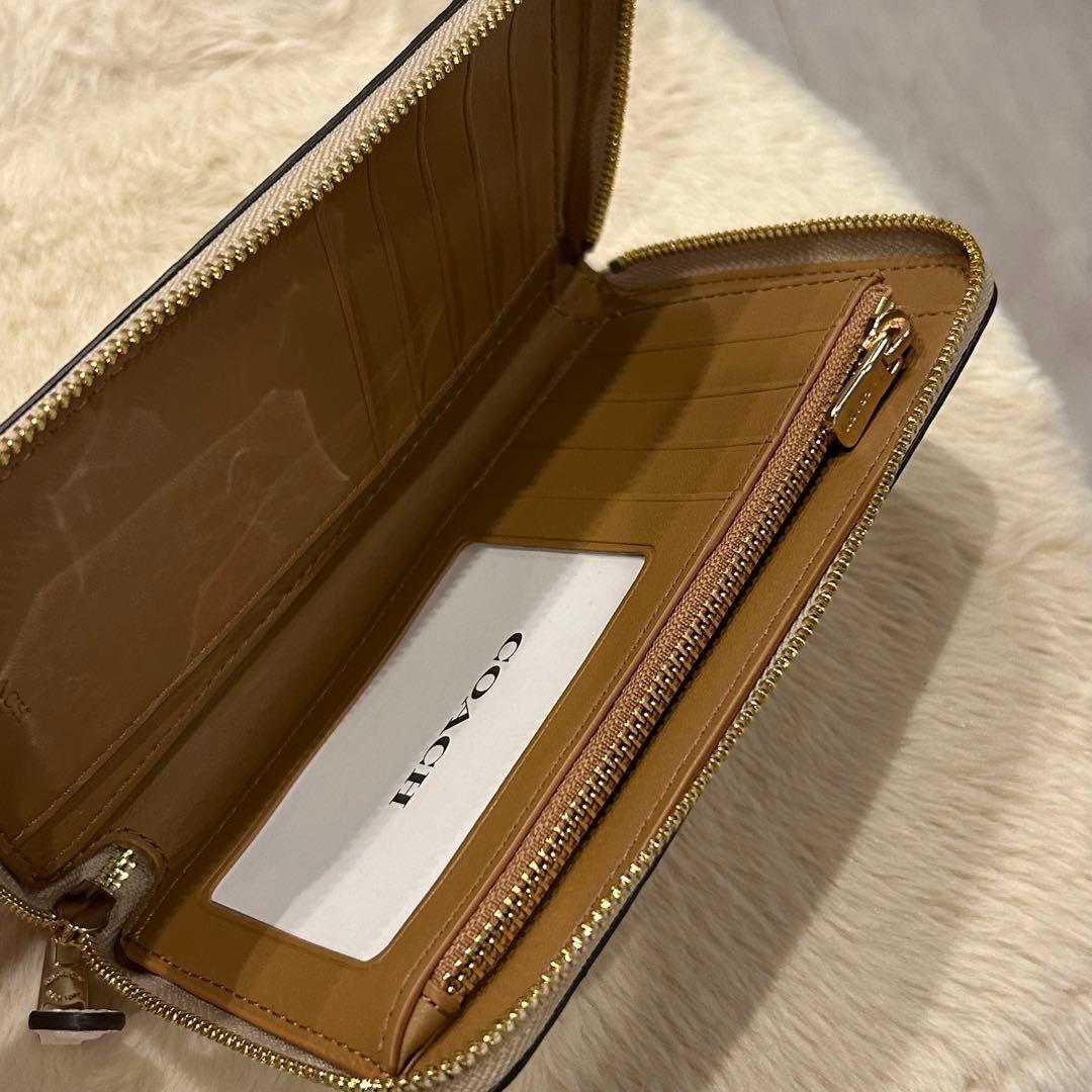 {美品}二つ折り財布 COACH IMDQC ライトカーキ チョークホワイト