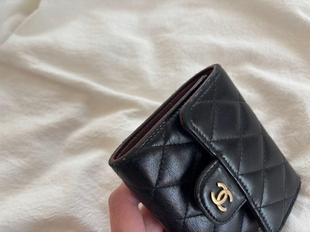 ゆーかCHANEL 三つ折り財布 ブラック
