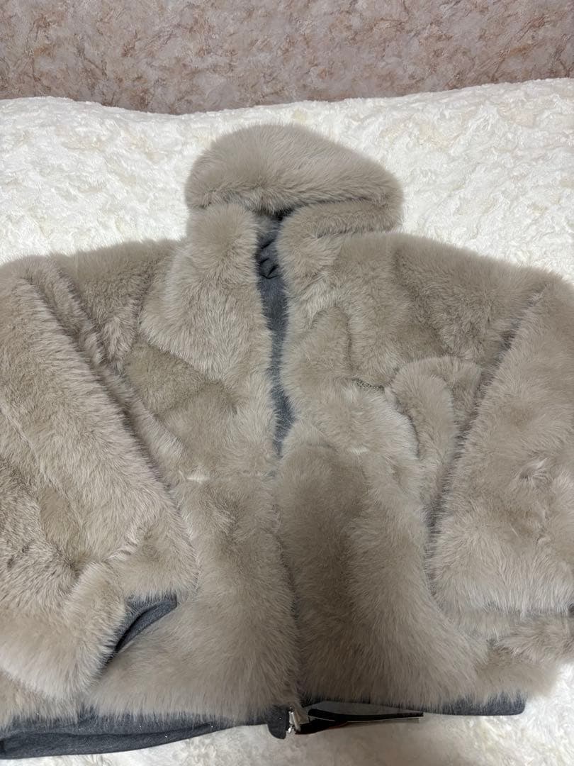 トップス andwang Kirakira 2way fur zip up beige