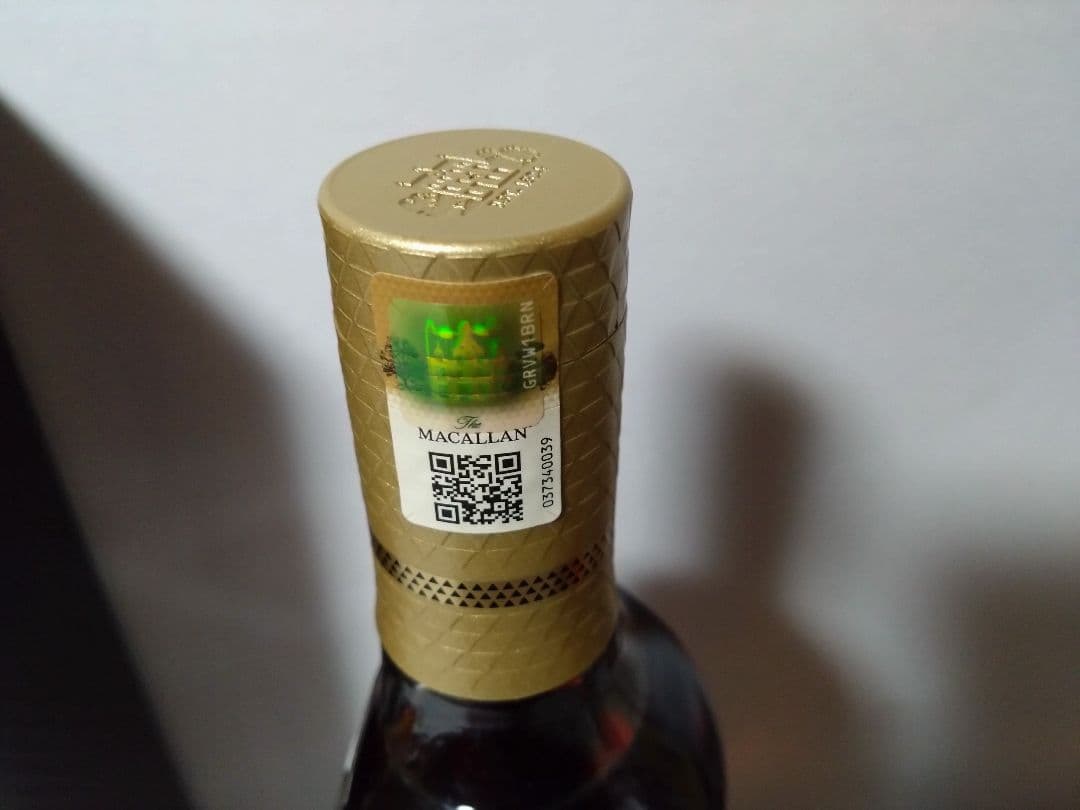 マッカラン12年シェリーオークと富士山麓旧ボトルの２本セット