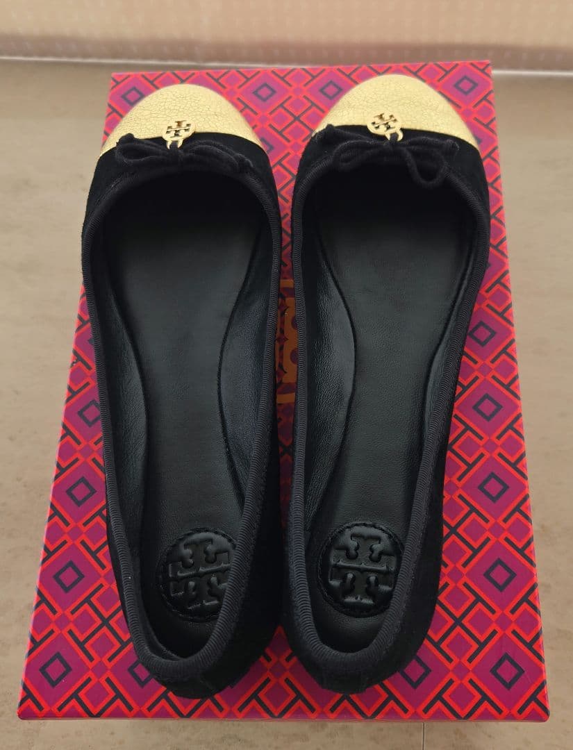 Tory Burchトリ－バ－チ　バレーシュ－ズ　8M　25mc