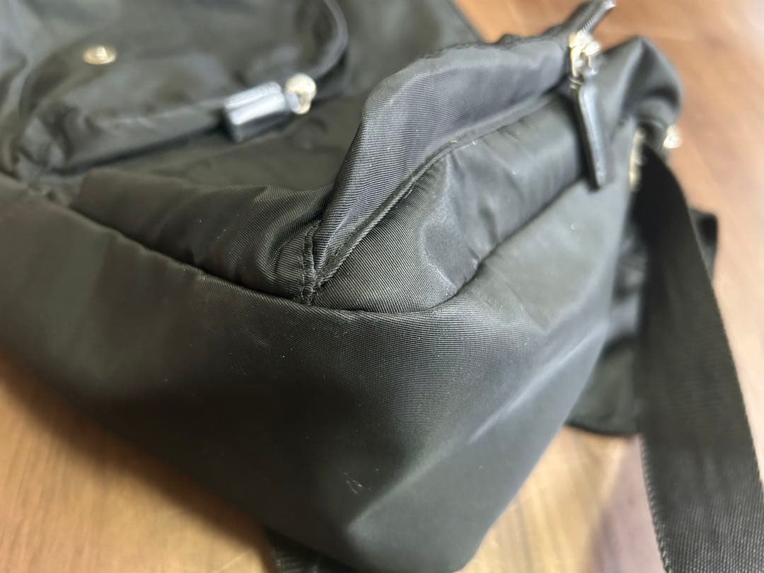 PRADAショルダーバッグ