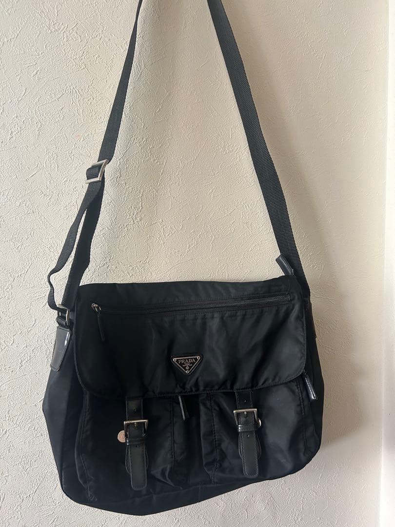 PRADAショルダーバッグ