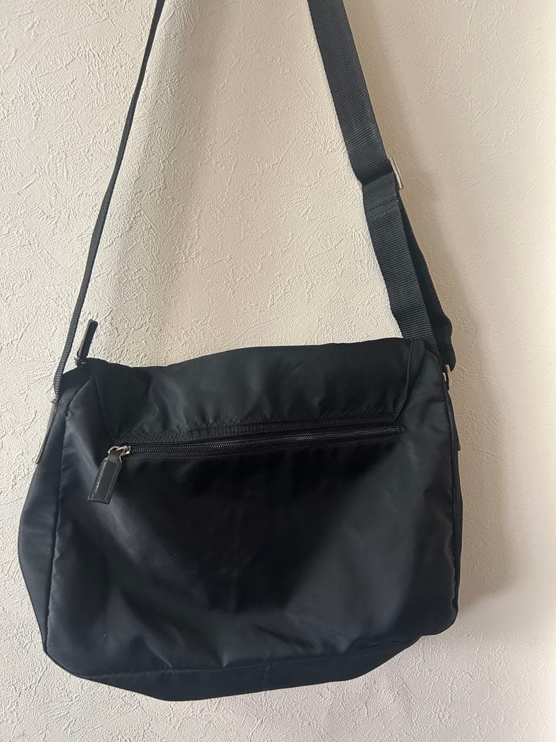 PRADAショルダーバッグ