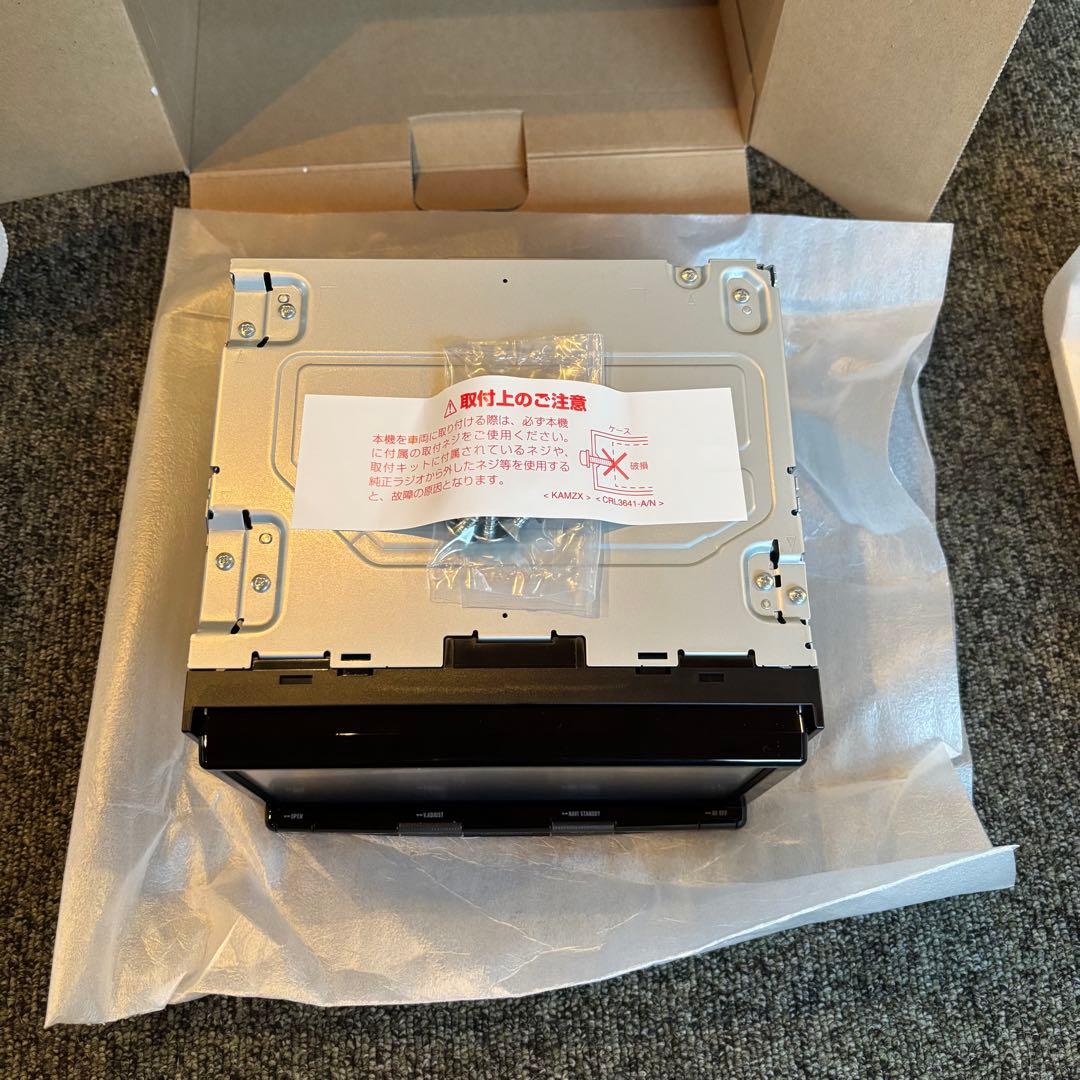 【新品未使用品】パイオニア カロッツェリア 楽ナビ AVIC-RZ303II