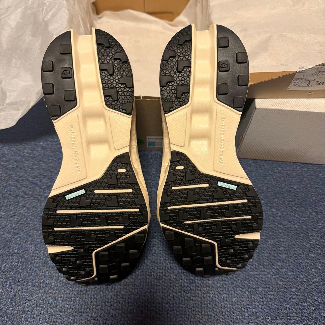 On Cloudsurfer trail 26.0センチ