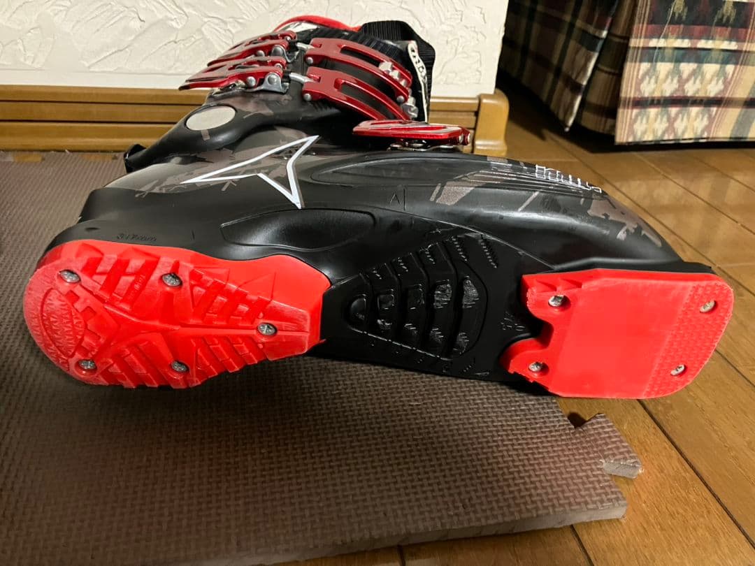 ATOMIC スキーブーツ 27〜27.5cm 足幅広め 歩行モード付　保温性高