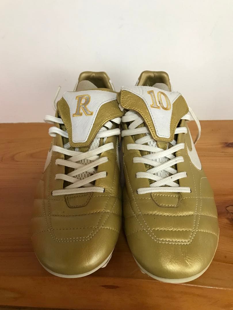 NIKE ティエンポエア　レジェンド ロナウジーニョ着用モデル 10Rゴールド