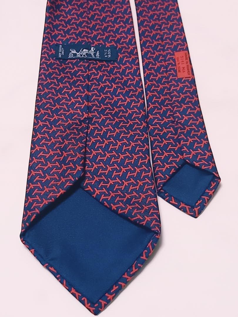 ✨クリスマスセール⤵️✨エルメス✨美品　赤×濃紺　H柄✨