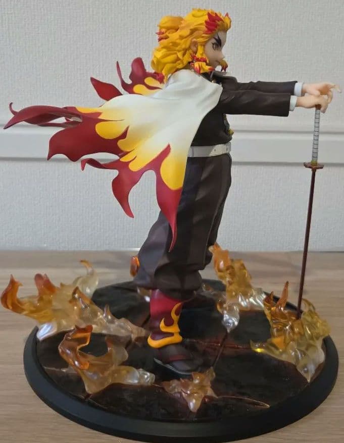 【煉獄杏寿郎】アニプレックス　鬼滅の刃 1/8スケールフィギュア