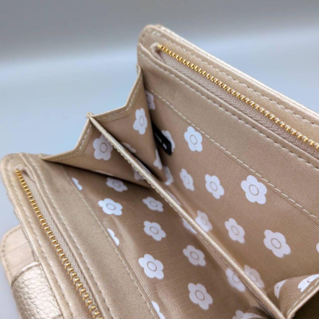 MARY QUANT マリークワント　ゴールド 二つ折り財布