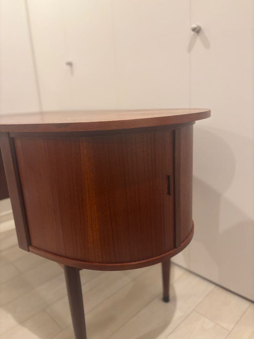 ヴィンテージ　北欧家具　チーク材　キドニーデスク　デンマーク