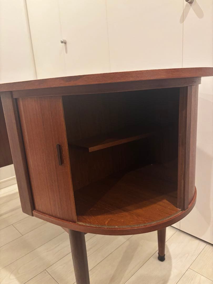 ヴィンテージ　北欧家具　チーク材　キドニーデスク　デンマーク