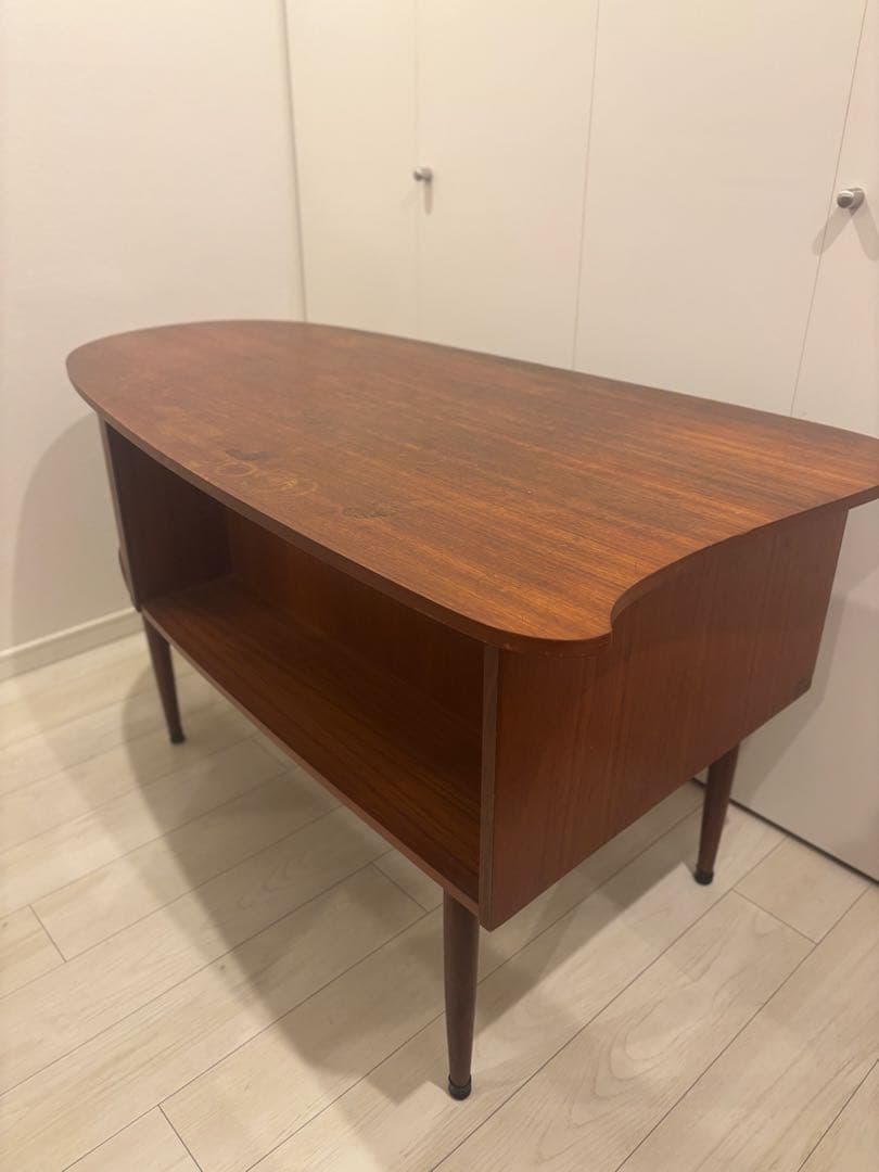 ヴィンテージ　北欧家具　チーク材　キドニーデスク　デンマーク