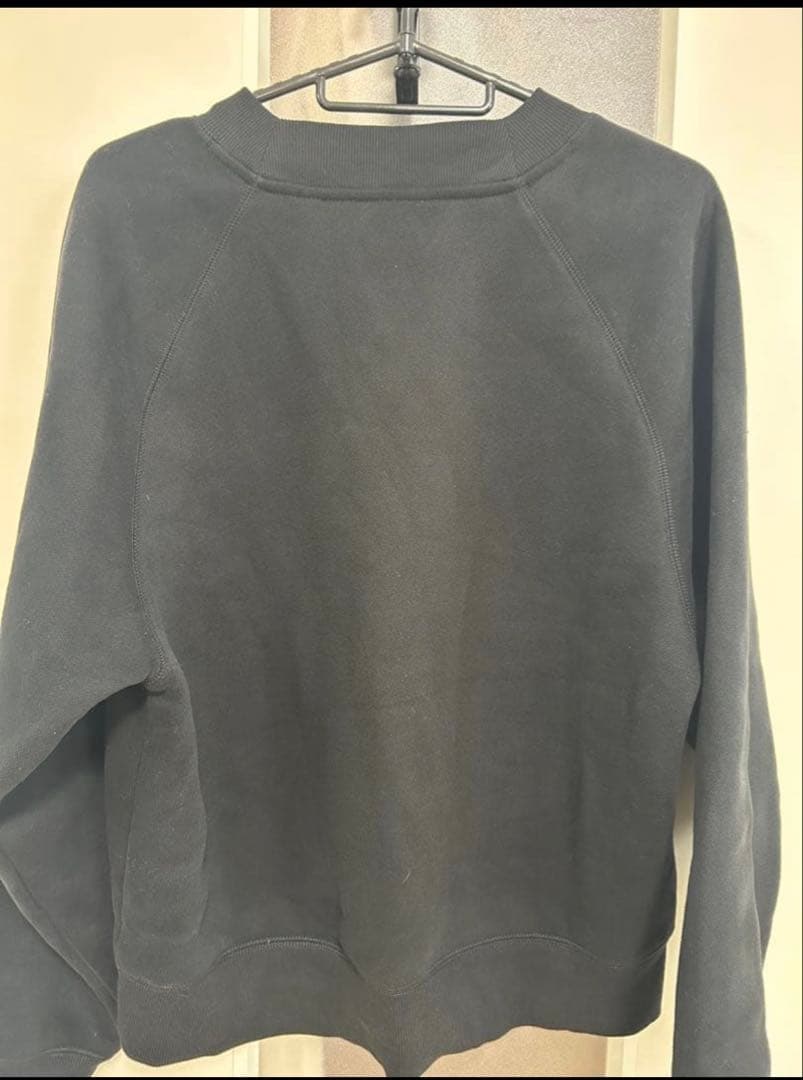 【最終値下げ】新作✨️ 美品　UGG ロゴ　スウェット　ブラック　トレーナー