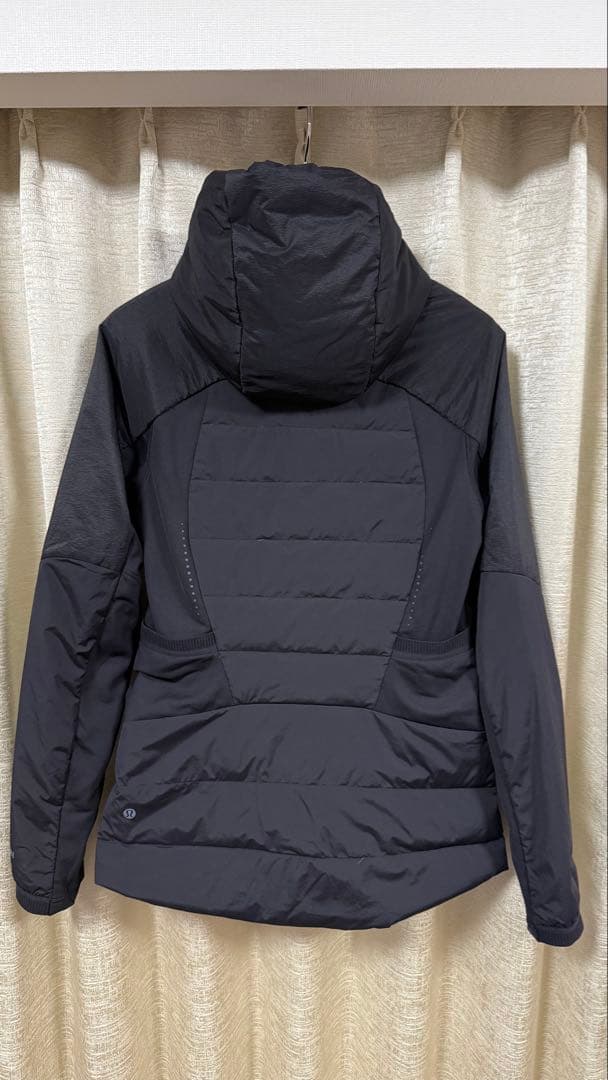 lululemonの人気ダウンジャケットdown for It All