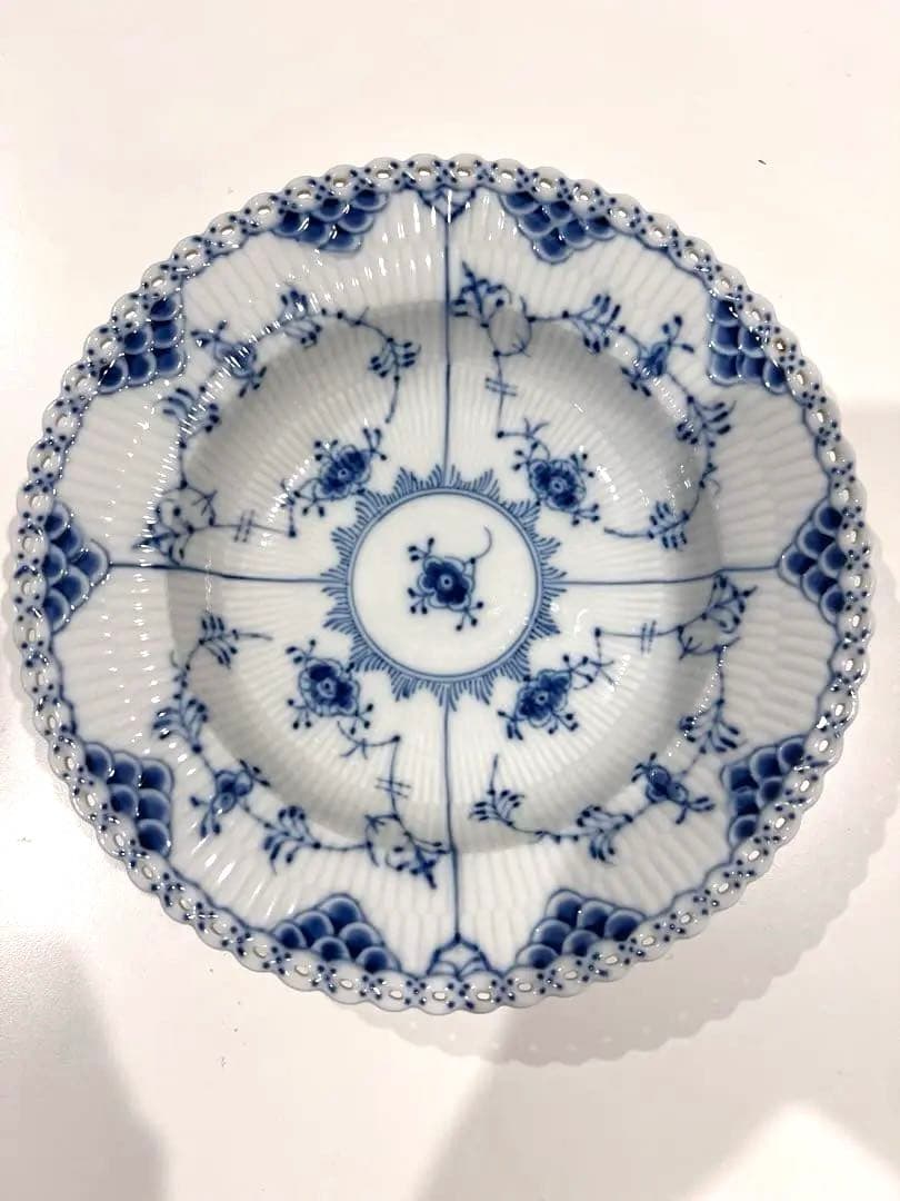 ロイヤルコペンハーゲン　ブルーフルーテッド フルレース プレート 23cm