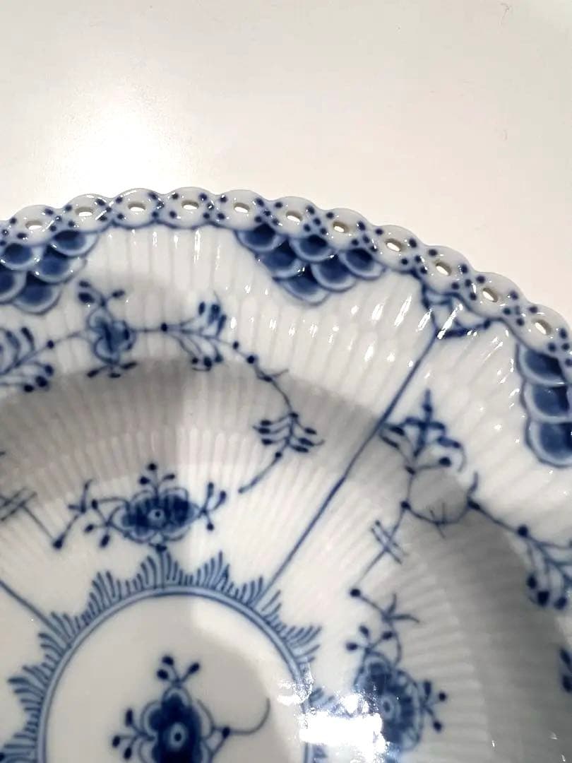 ロイヤルコペンハーゲン　ブルーフルーテッド フルレース プレート 23cm