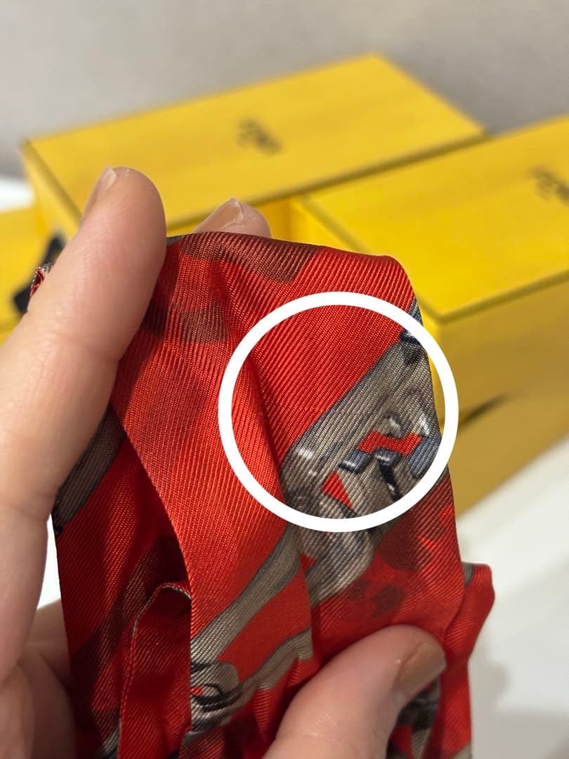 cana4119♡FENDI フェンディ　ラッピー　赤