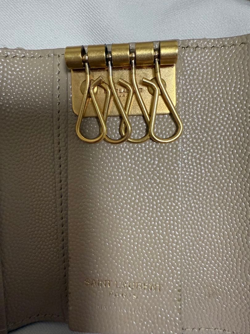 SAINT LAURENT ベージュキーケース