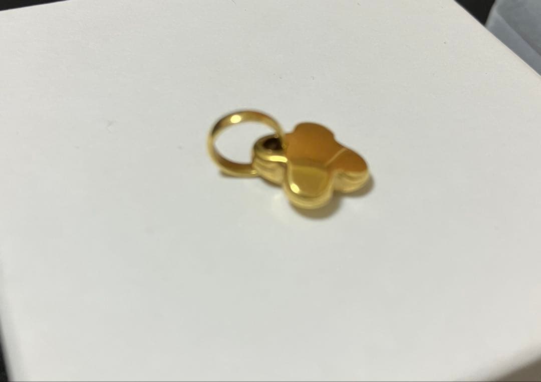 k18ゴールド クローバー型チャーム