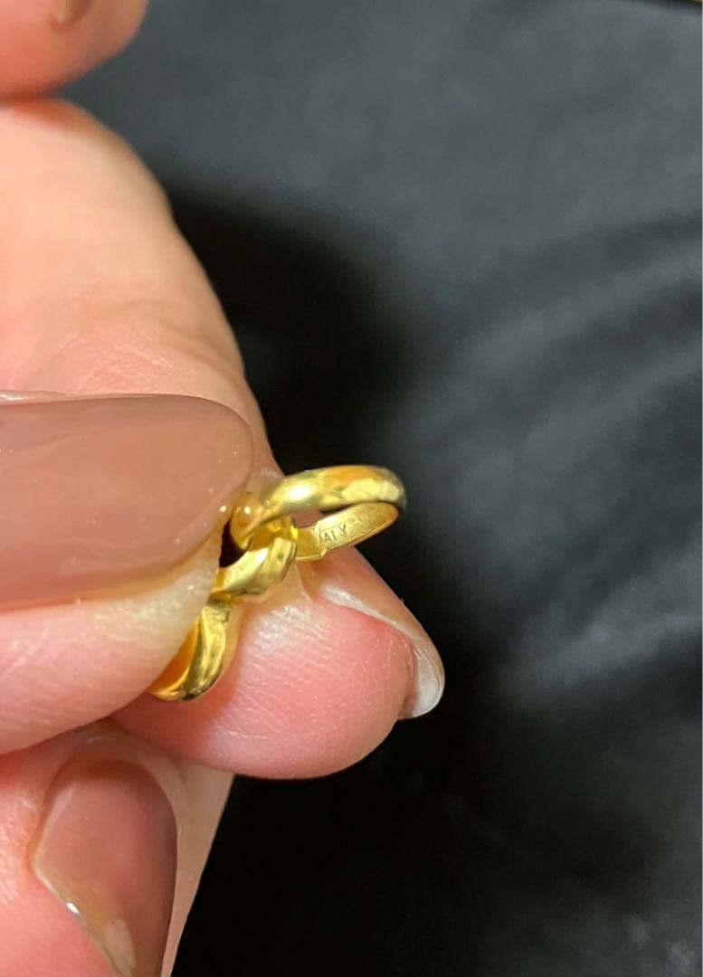 k18ゴールド クローバー型チャーム