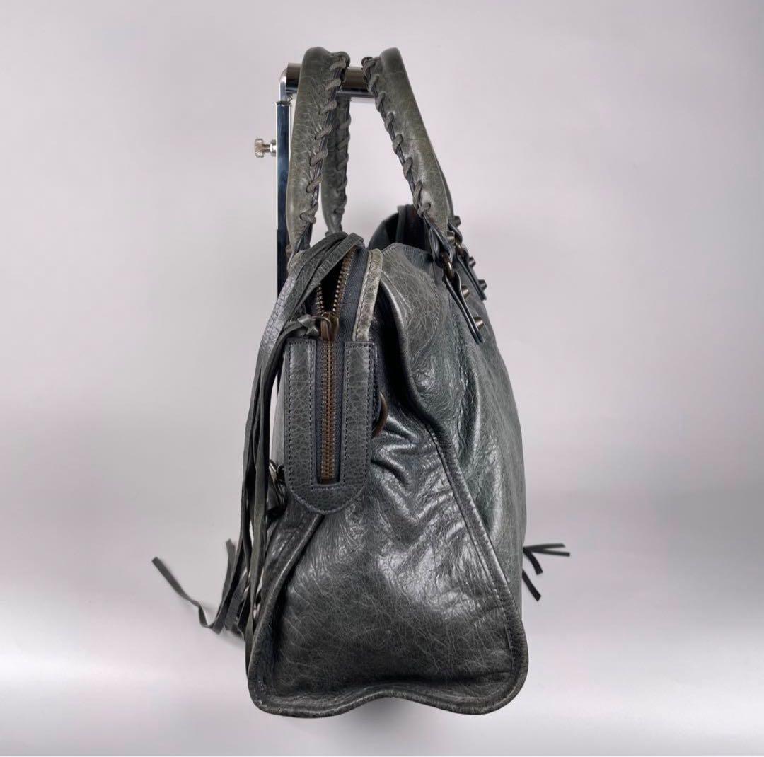 バレンシアガ　ハンド、ショルダーバッグ　2way グリーン　レザー