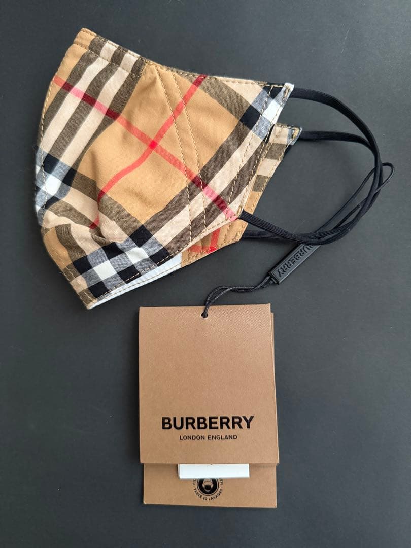BURBERRYチェック柄マスク&収納袋セット