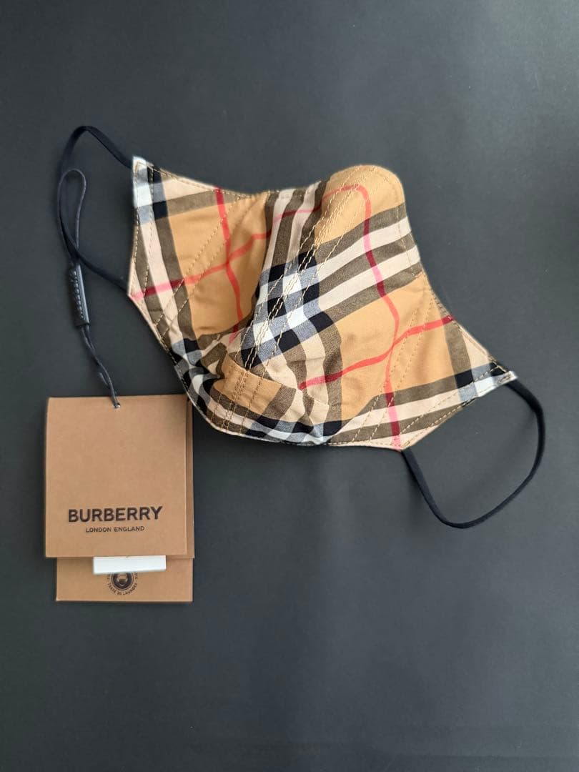 BURBERRYチェック柄マスク&収納袋セット