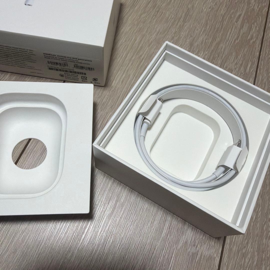 AirPods Pro (第2世代) 本体 美品　付属品全部あり