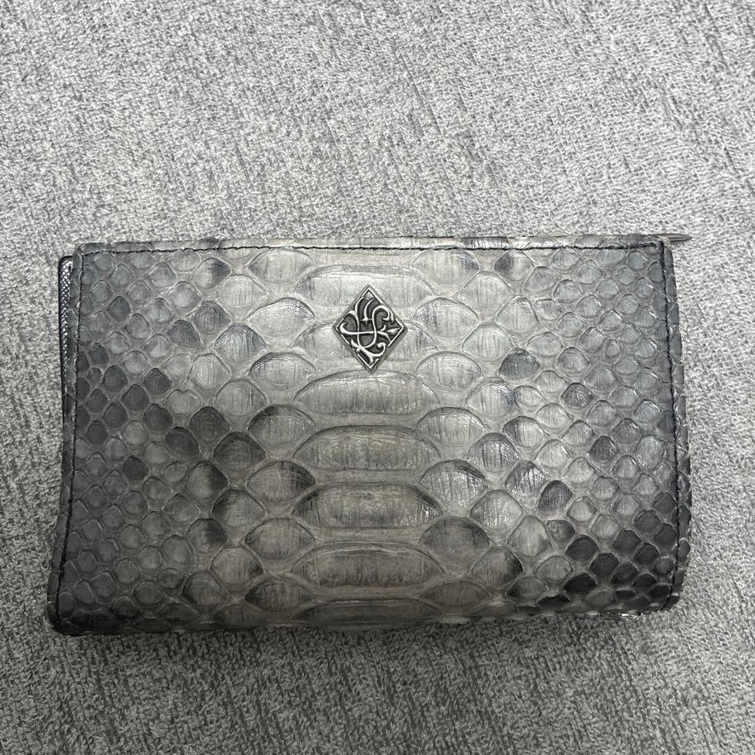 アルテミスクラシック　グレーパイソンミディアムウォレット