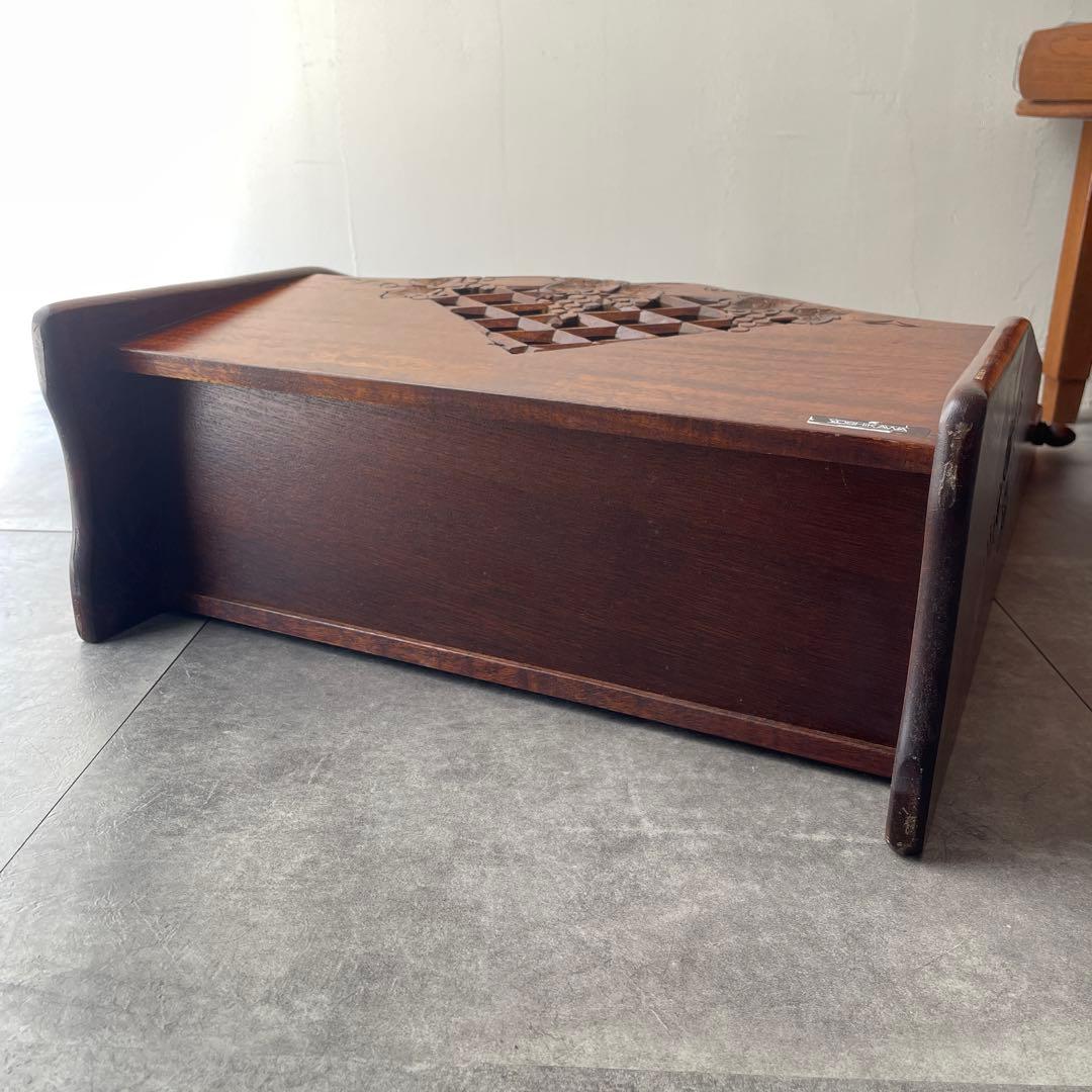 吉川　木製　彫刻　マガジンラック 薄型　スリム　ダークブラウン 2段