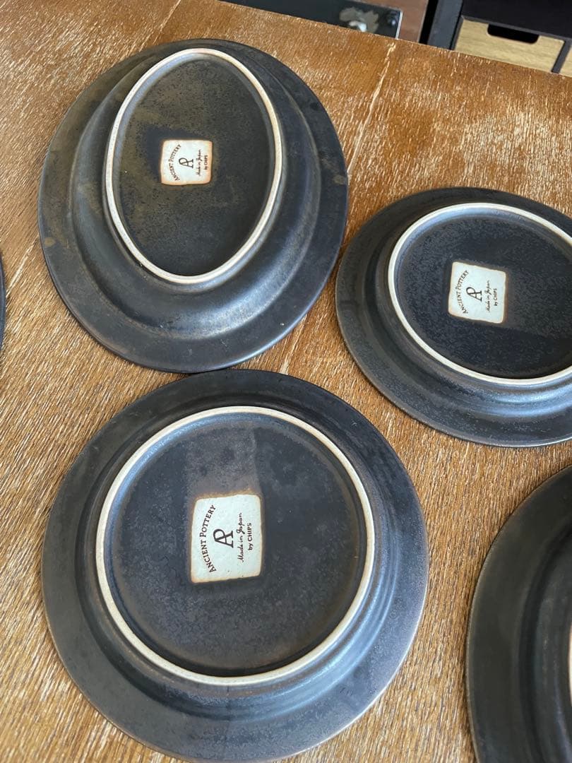 【完売商品】エイシェントポタリー プレートセット