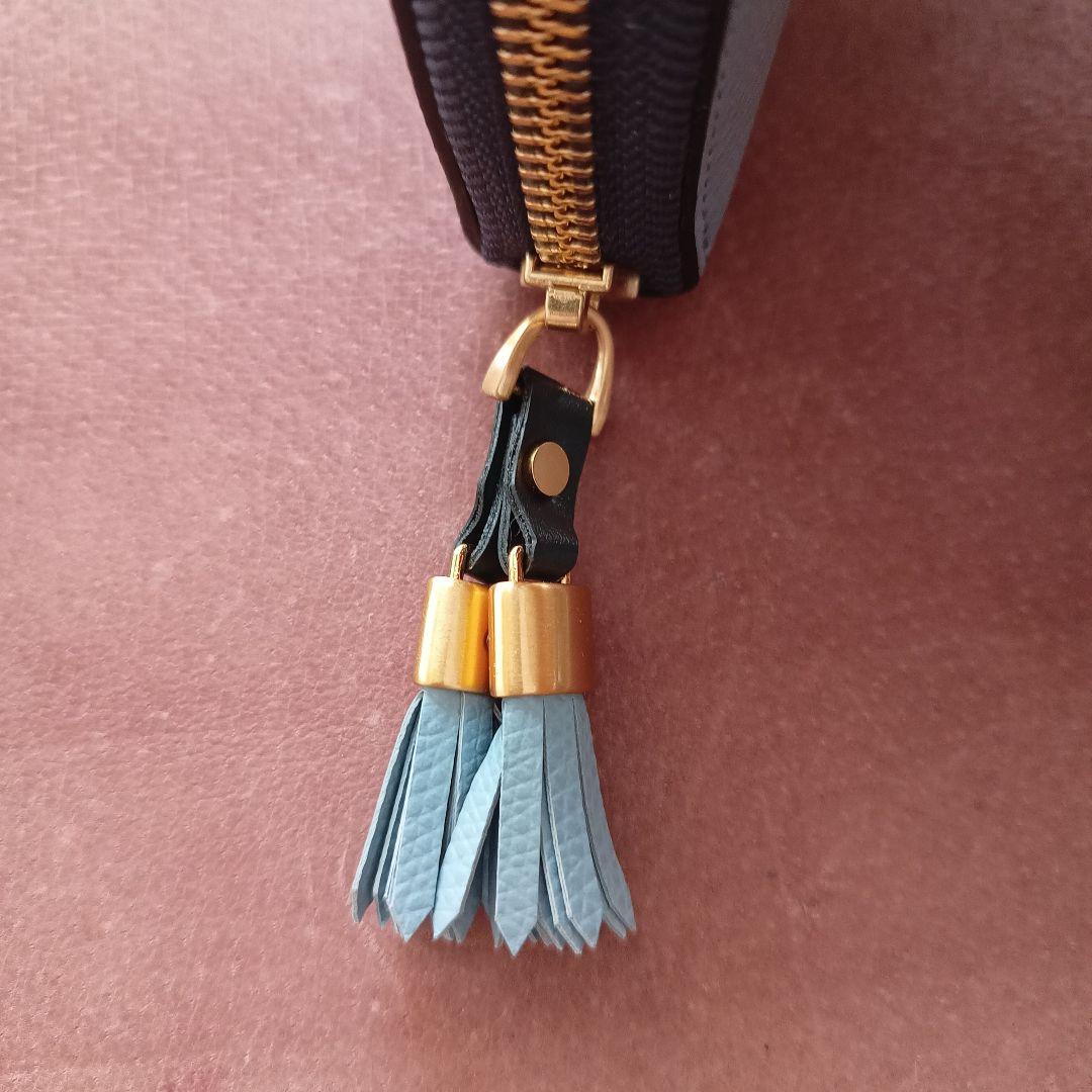 【未使用訳あり】Epoi シキ ラウンドファスナー長財布 うすはな