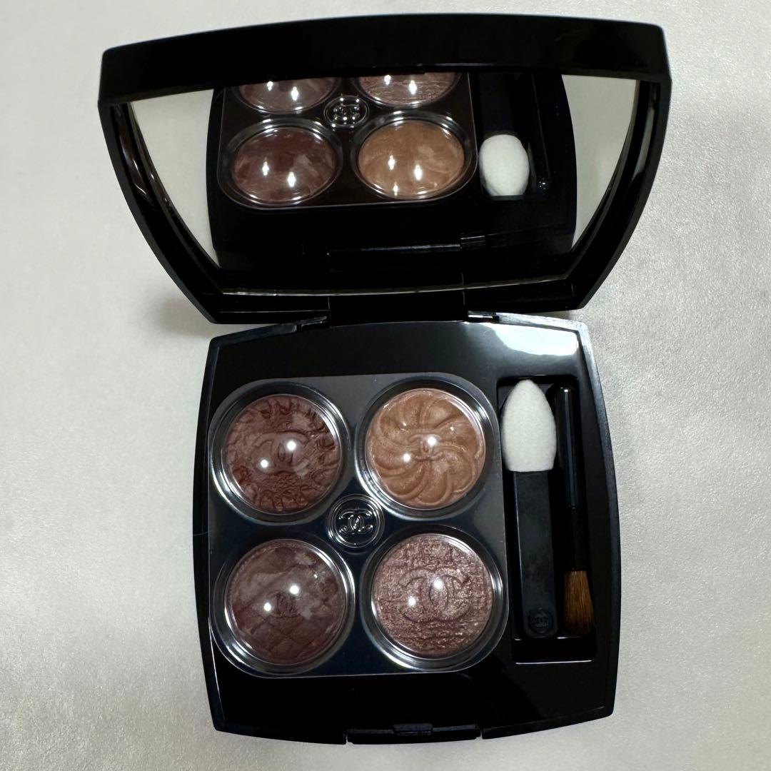CHANEL アイシャドウ　レキャトルオンブルブトン219