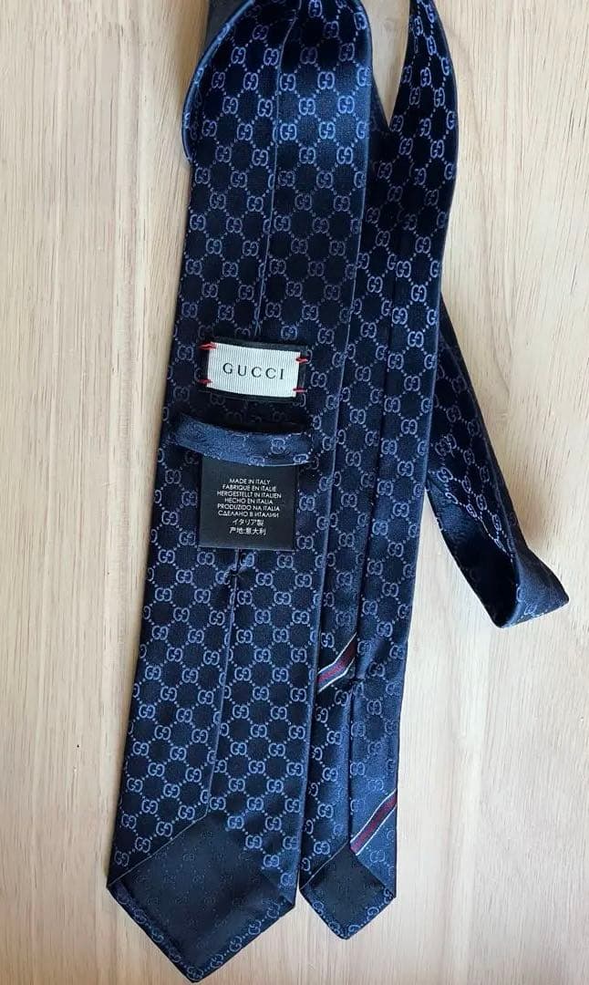 価*民様 新品　GUCCI シルク ネクタイ ネイビー