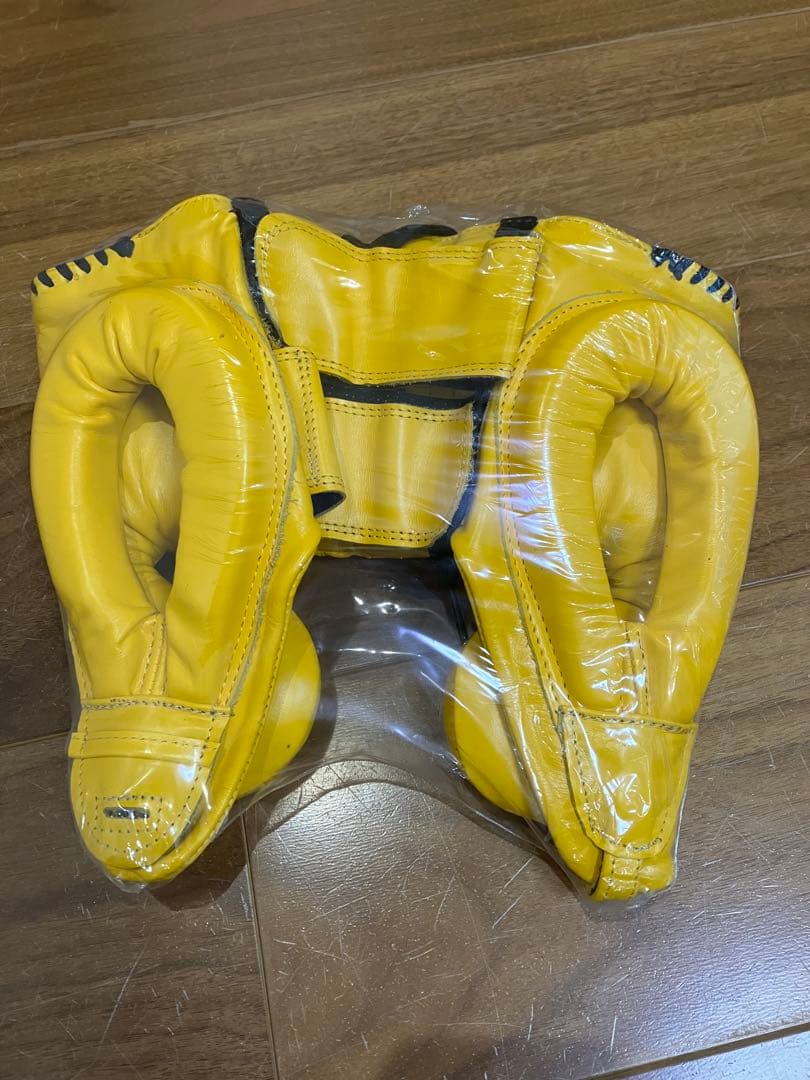 新品未使用Reyes レイジェスプロフェッショナルヘッドギア M イエロー