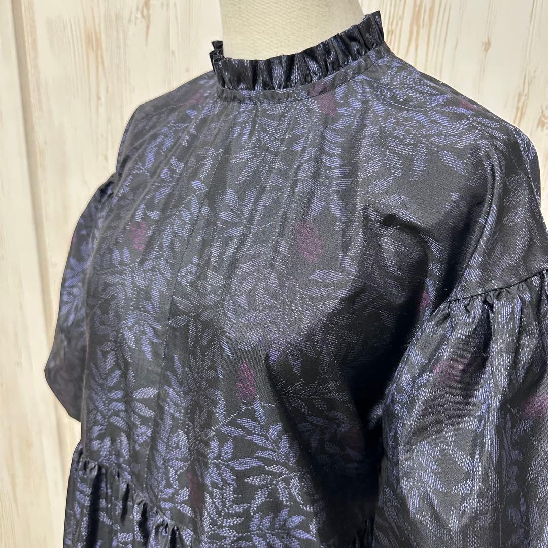 着物リメイク 大島紬からフリル襟の後ろボタンワンピース(M)