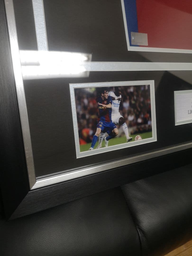 ICONSリオネル メッシ サインユニフォーム バルセロナ0607額付き