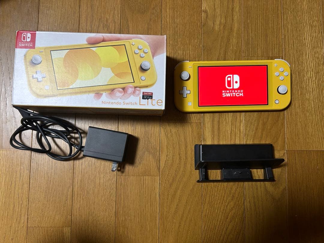 【ほぼ新品】Nintendo Switch Lite 充電スタンド・SD32gb