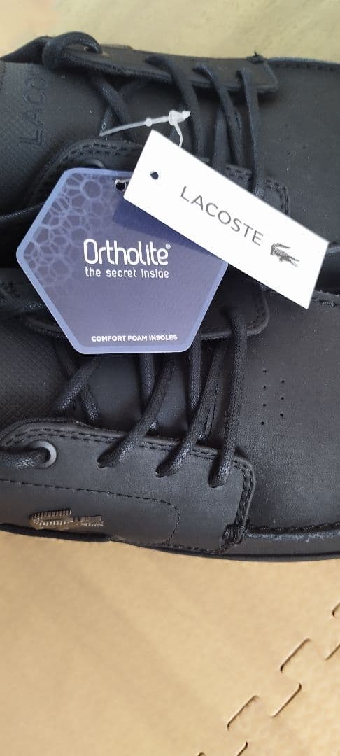 LACOSTE ブラック メンズシューズ