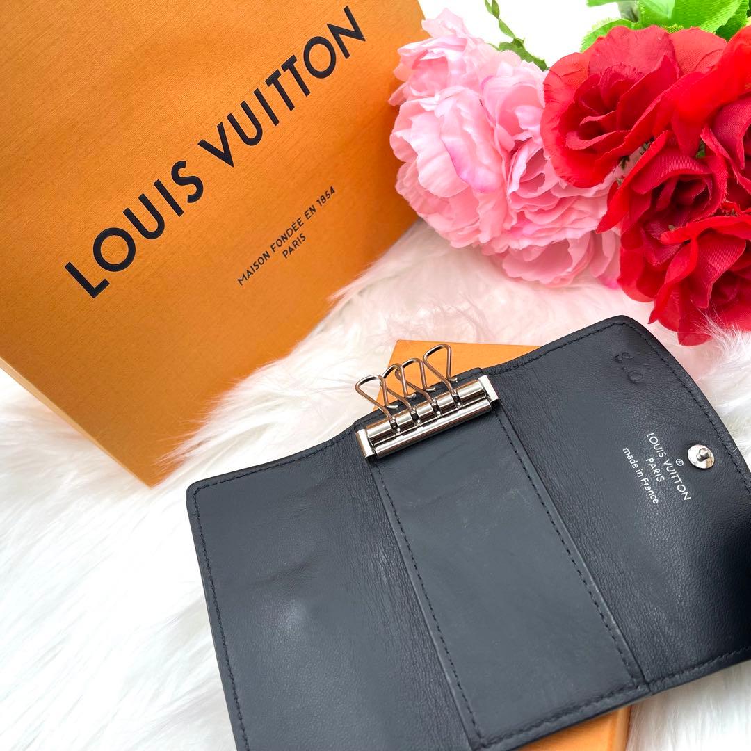 ルイヴィトン アンプラント キーケース キーホルダー 4連　568