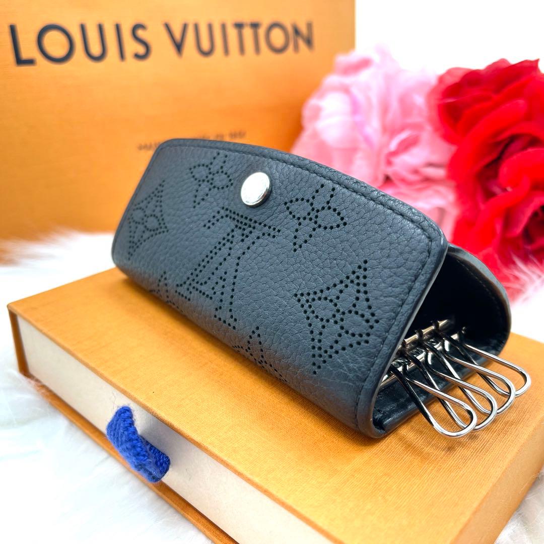 ルイヴィトン アンプラント キーケース キーホルダー 4連　568